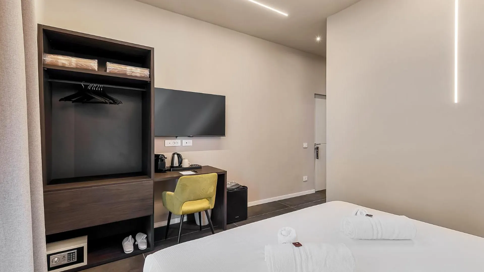 D & D Rooms La Spezia Hotel