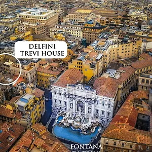 Delfini Trevi House , Roma Italia