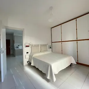 La Casa Di Mia , Cagliari Italia